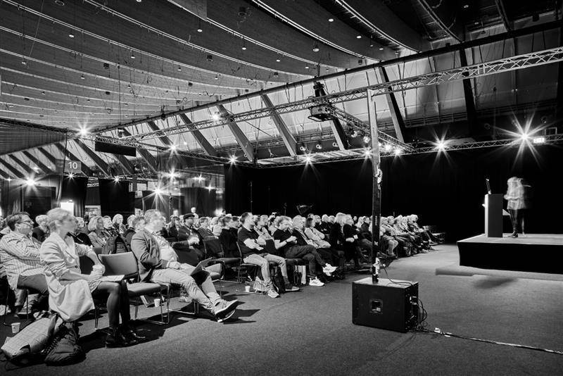 31-10-2023_16_20_28_2023-10-25-aw-stuttgart-0216.jpg