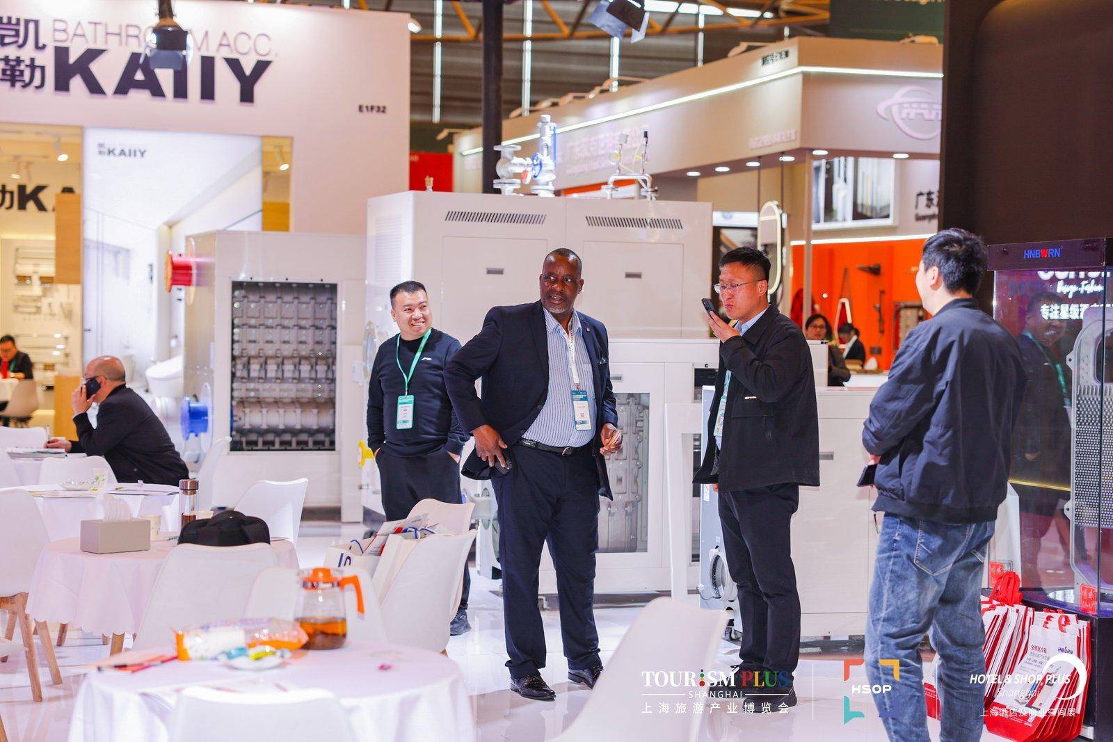 2_1600_3000_gif - 2025-11-19T113909.425.jpg