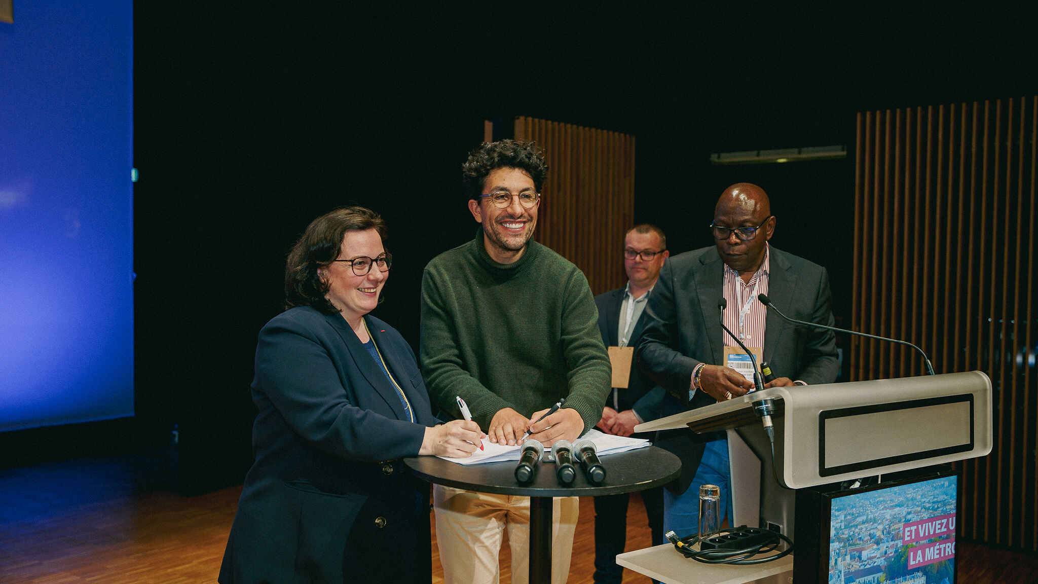 B3 - Signature pacte 2.E.Cosse P.Jarquin ©Silva.Studio - Nicolas Girod (2).jpg