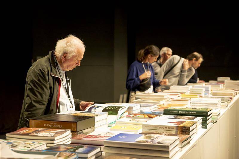 25-5-2023_11_40_35_aw-kortrijk-2023-bookshop.jpg