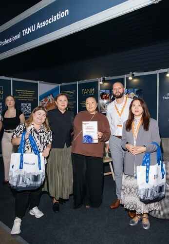 award_02-368f4e2c.jpg