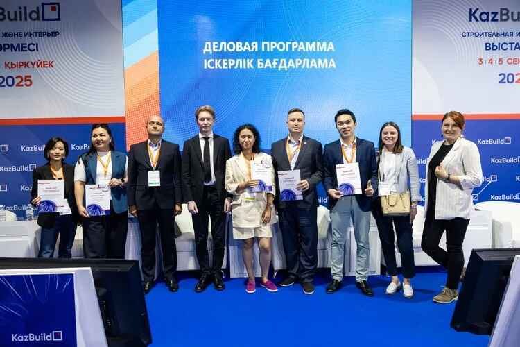 award_04-7fc05913.jpg