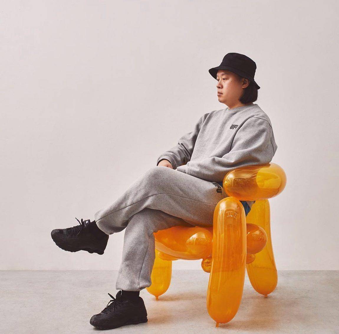 Seungjin Yang和他的吹气椅子
