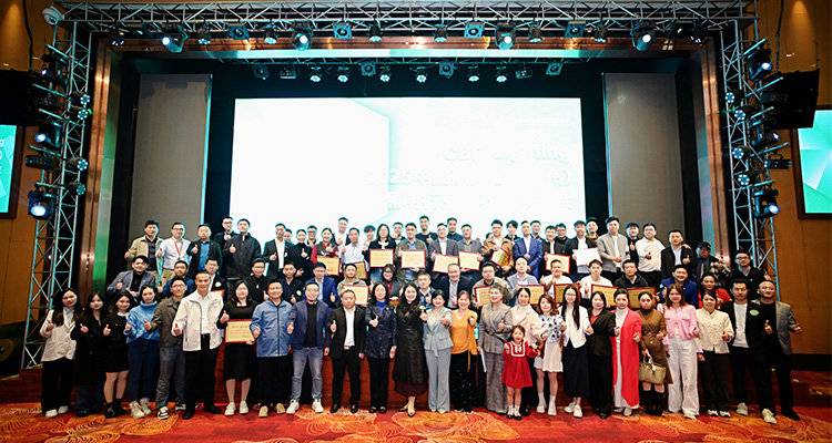 CBD广州 | 跨界智联，光启未来！CBD Lighting 2025中国建博会（广州）智能照明跨界发展大会圆满召开！