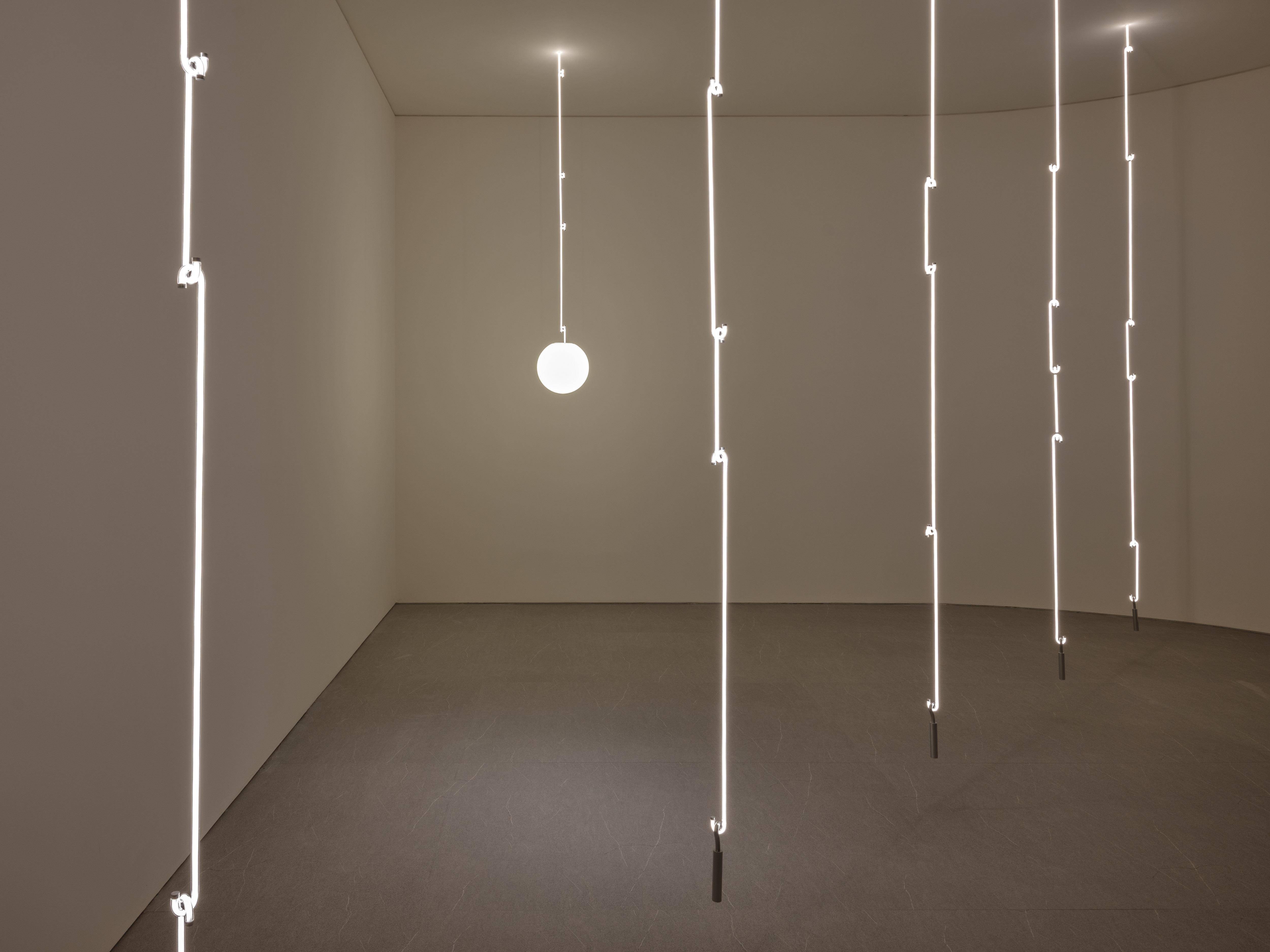 FLOS“思想之光”闪耀2025米兰设计周，诠释照明设计的创意哲学