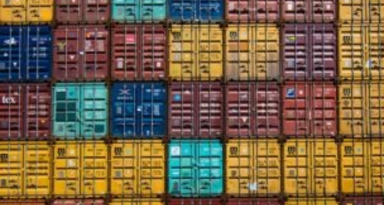 美国需求降温，集装箱运价下跌7%