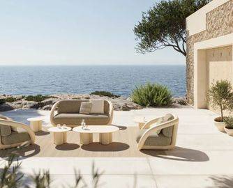 告别冰冷户外椅！Mel系列用蜿蜒曲线，把艺术雕塑变成你的专属座舱