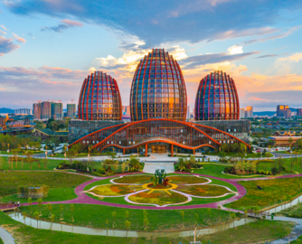 今年上半年，南康家具产业集群产值突破1400亿元