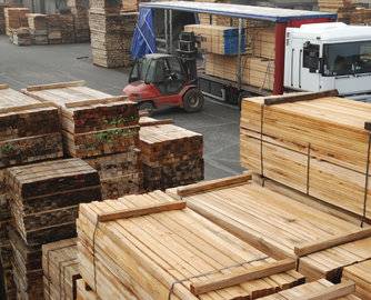 美木材价格连续下跌，指数月内下滑6%至435美元/千板尺