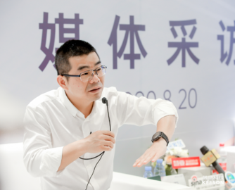 麒盛科技换帅！黄小卫担任董事长兼总经理