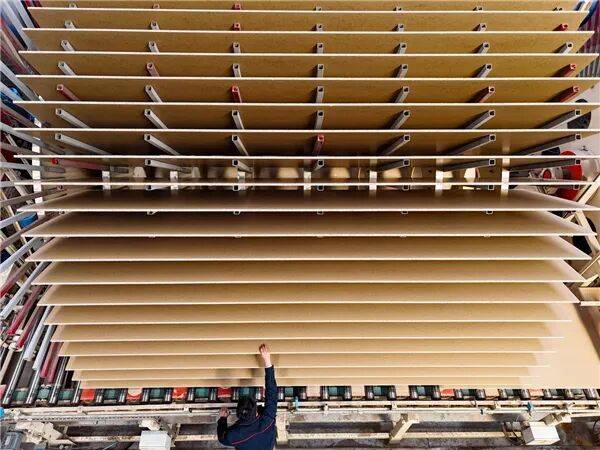 马来西亚纤维板对华出口激增，中国家具业面临结构性调整