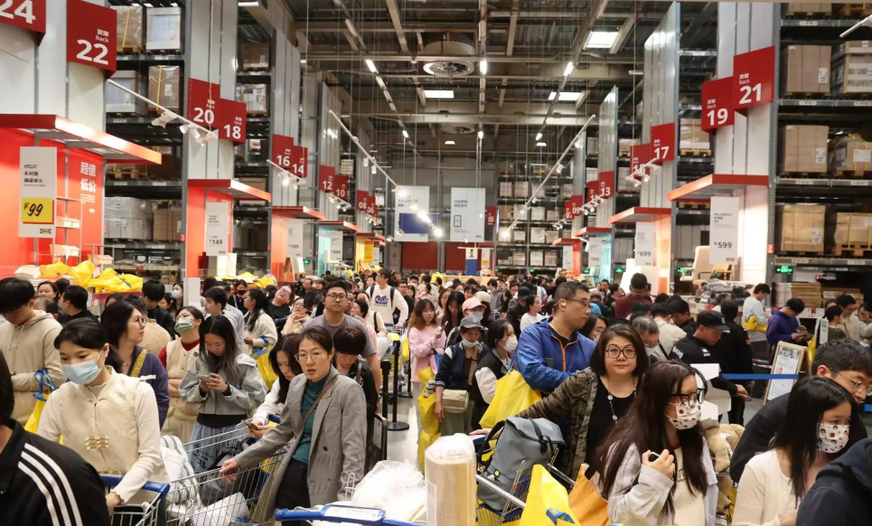 宜家闭店打折首日有人排队三小时，多家门店消费者发声