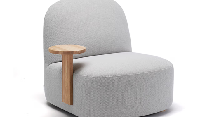 你敢坐吗？ASICS卖不掉的库存鞋，被Karimoku改造成了万元奢品沙发