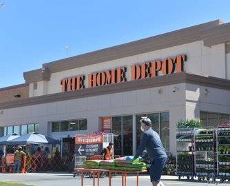 家得宝总部裁员800人，五天到岗政策同步启动