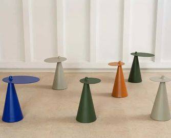 边桌“活”起来了！Established & Sons发布可360°旋转的Fez边桌