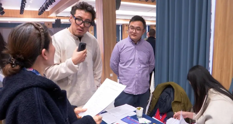 安吉46家椅企集体亮相德国科隆展，达成3.5亿元意向订单