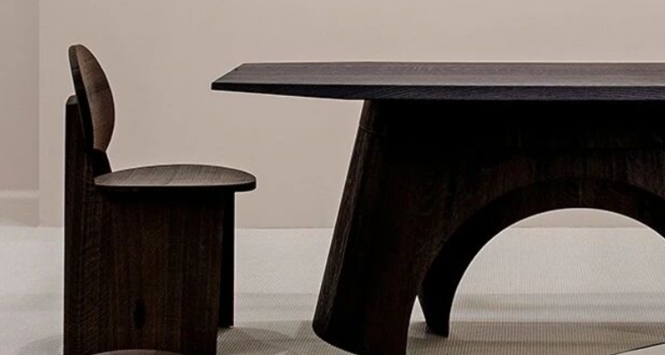 法国设计师Christophe Delcourt新作ODE椅：用天然橡木与雕塑感线条对话