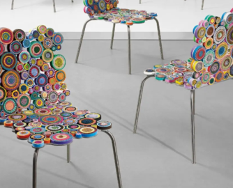 巴西设计鬼才把地毯、橡胶“卷”成椅子，结果成了拍卖会上的宠儿