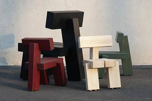 用攀岩馆旧墙横梁做的座椅！XXL系列让老木料在抱石区“重生”