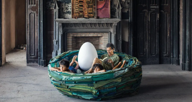 意大利激进设计的标志之作：La Cova，用鸟巢意象颠覆传统坐具