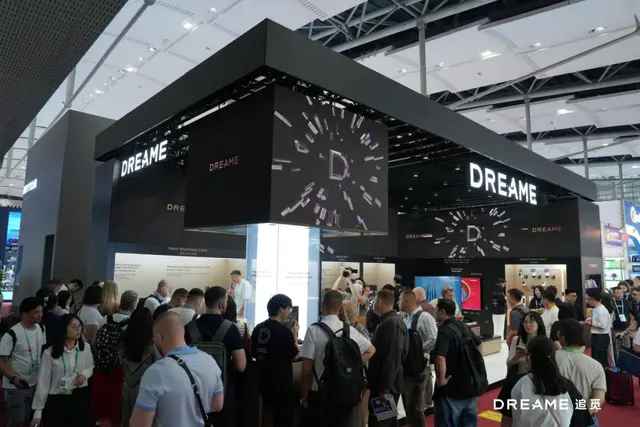 追觅智慧家居首秀！AI工学椅、升降桌亮相，剑指万亿市场