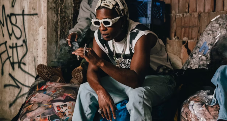 A$AP Rocky推出“垃圾袋沙发”，售价或高达1.8万美元！