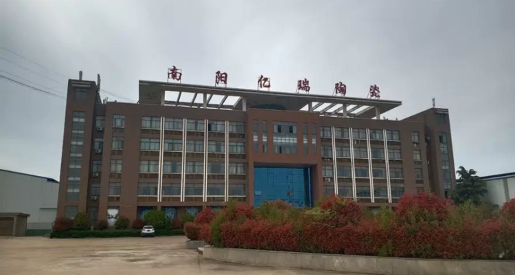 亿瑞陶瓷6.8万废铁拍出10万，百万级资产无人问津