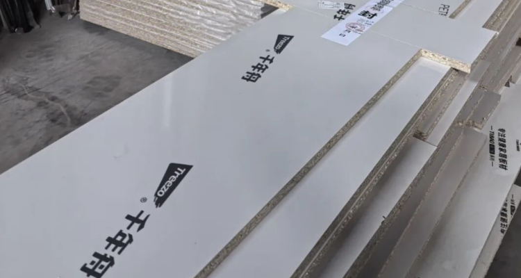 查封！假冒“兔宝宝”“千年舟”板材制售窝点被端