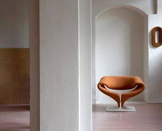 Ribbon Chair：一条“丝带”折出的设计传奇